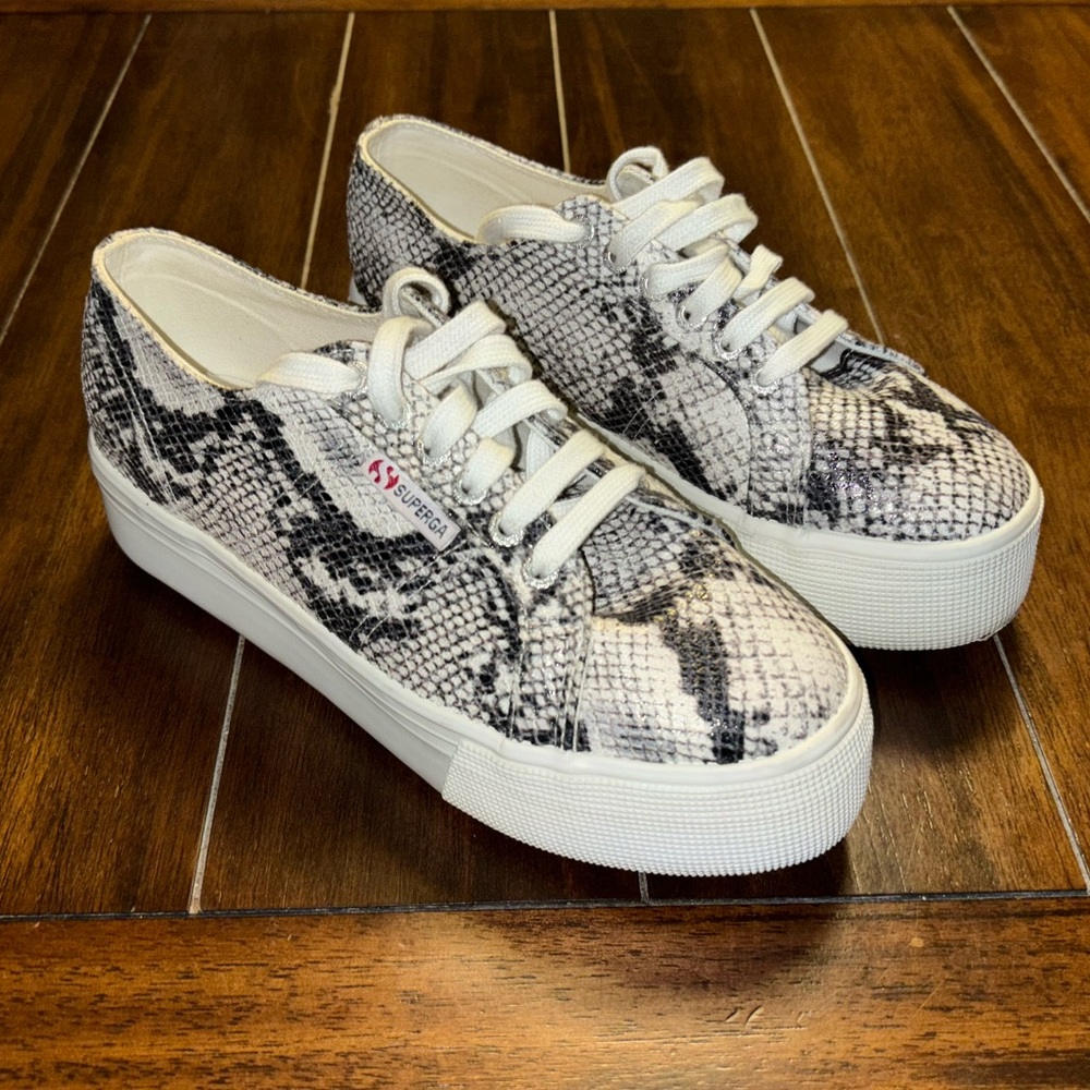 Superga Platform Sneaker Snakeskin Print Size 8 1/2